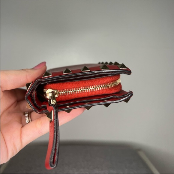 Valentino Garavani Red Folding
Wallet EUC - Picture 6 of 9
